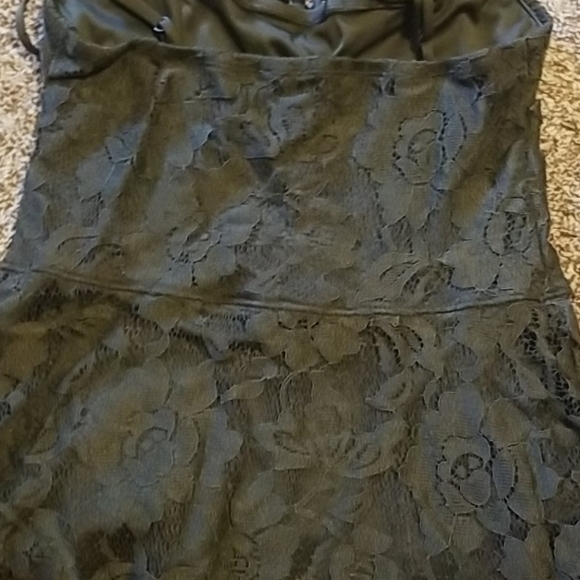 Express lace cami - Picture 4 of 4